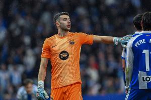 巴萨队友称赞霍安·加西亚：表现不可思议，他是世界最佳门将