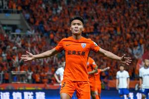 徐宏杰:拿到韧带撕裂的报告后哭了很久,本以为能在中超大展拳脚 徐宏杰:拿到韧带撕裂的报告后哭了很久,本以为能在中超大展拳脚