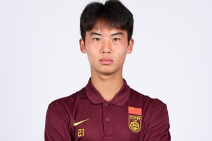 德转官网更新，U19国青队员张城瑞已正式加盟大连英博